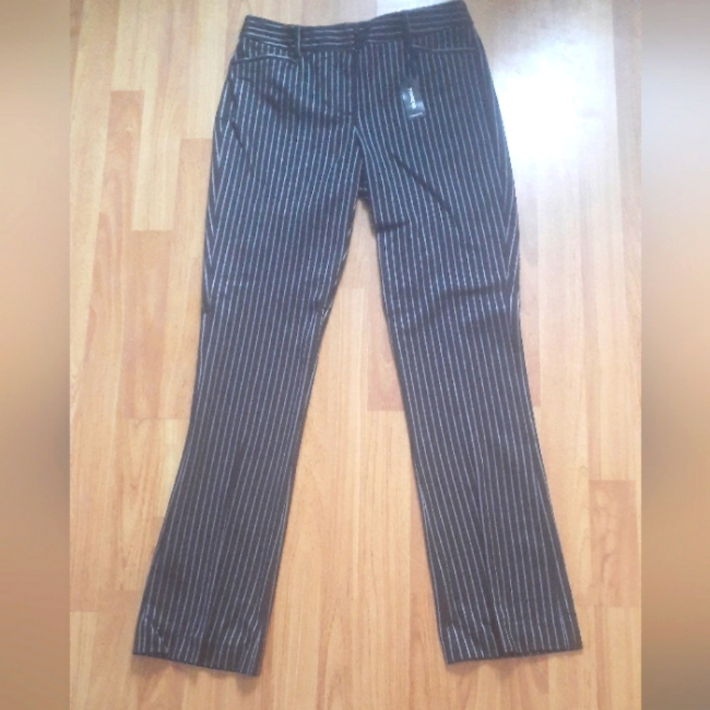Sale! NWT - Express Columnist Barely Boot Cut Mid Rise Black Pinstripe Pants - 8
